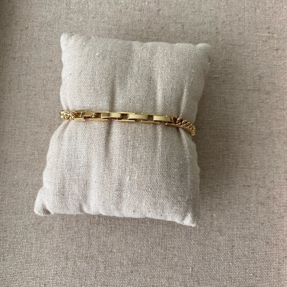 Stella & Dot XOXO Bracelet - Picture 6 of 6